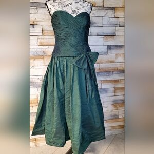 NWOT JS Collections Elegant Dark Green Midi Dress